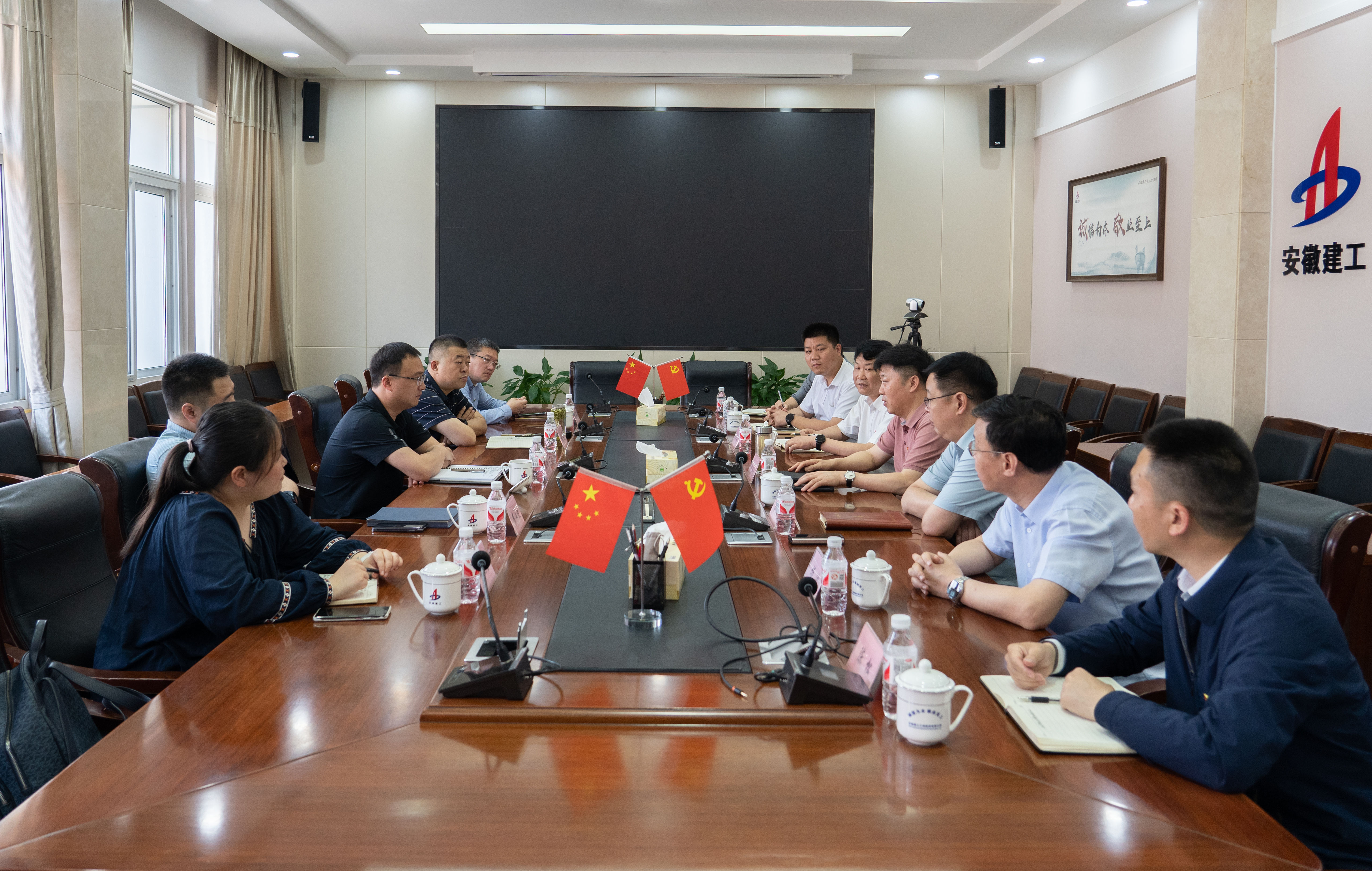 NIC09193.jpg NIC09193.jpg