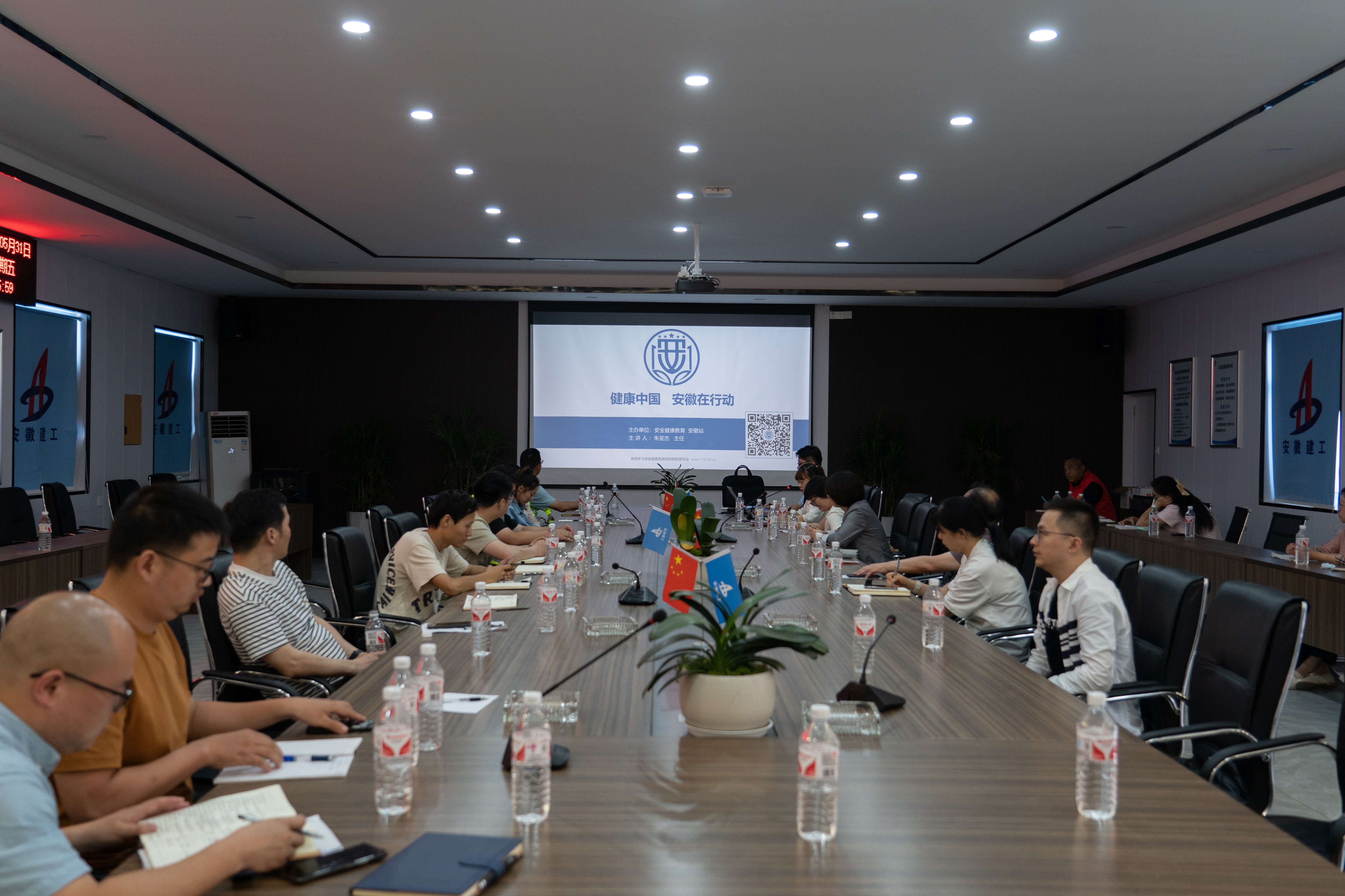 NIC00145.jpg NIC00145.jpg