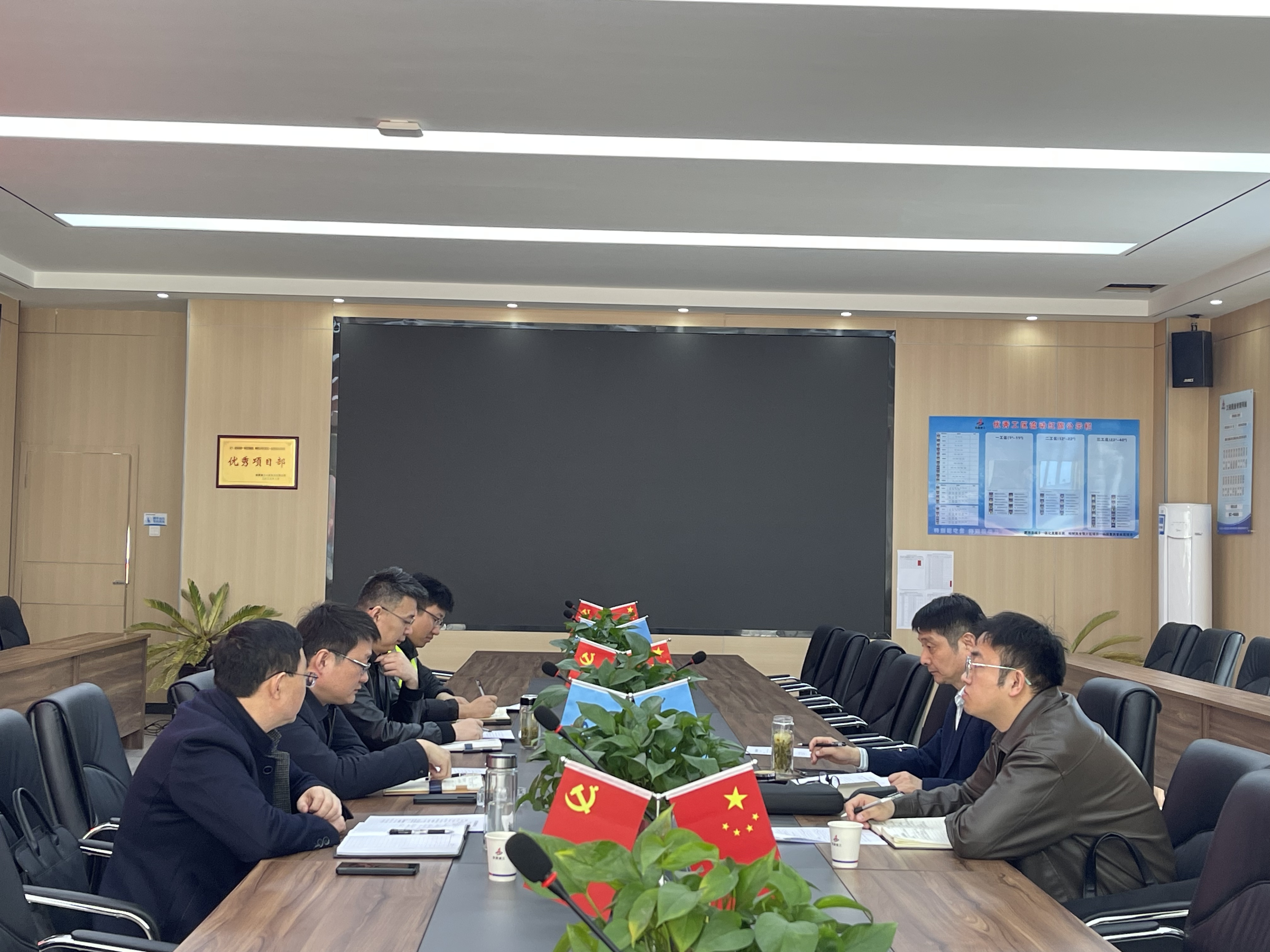 2d915dad80a848d9d2248cbee6a776d4.png 2d915dad80a848d9d2248cbee6a776d4.png